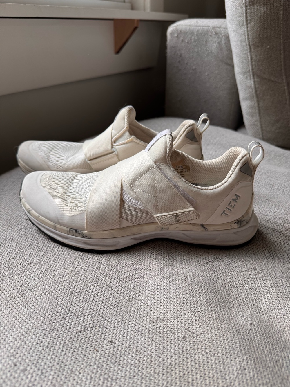 TIEM Slipstream White Marble Cycling Shoes 7.5 SPD Cleats